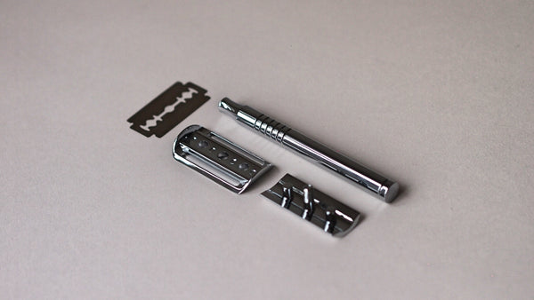 How to assemble a razor